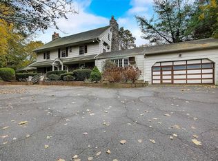 853 Keene Ln, Woodmere, NY 11598