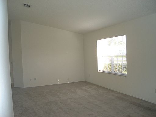 5th image of 2620 SW Cameo Blvd