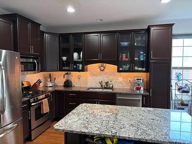 110 Tyler Dr — Photo 3