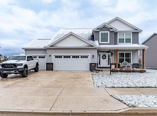 10420 N Heron Rd, Dunlap, IL 61525