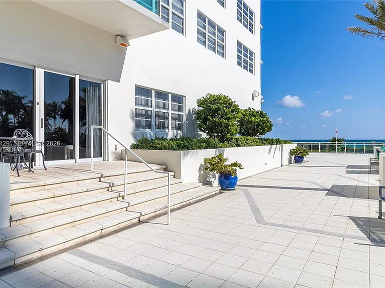 6917 Collins Ave #L-103 — Photo 18
