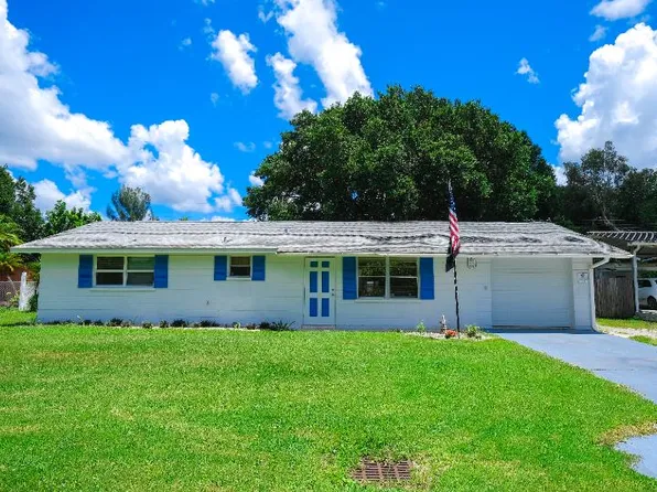 408 Pinewood Ave, Nokomis, FL 34275