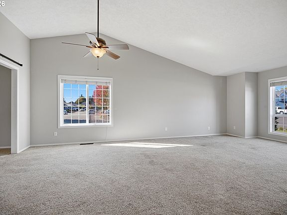 4th image of 1526 El Segundo Ave NE