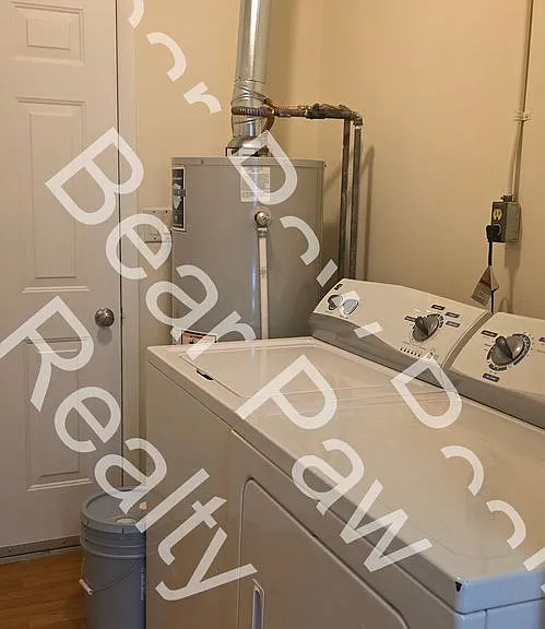 1535 Hot Springs Ave — Photo 9