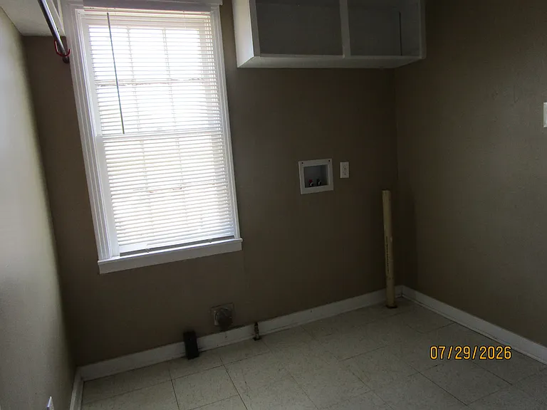 703 Stevenson St — Photo 4