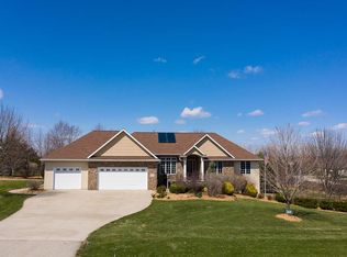 3524 Golden Harvest Dr, Neenah, WI 54956