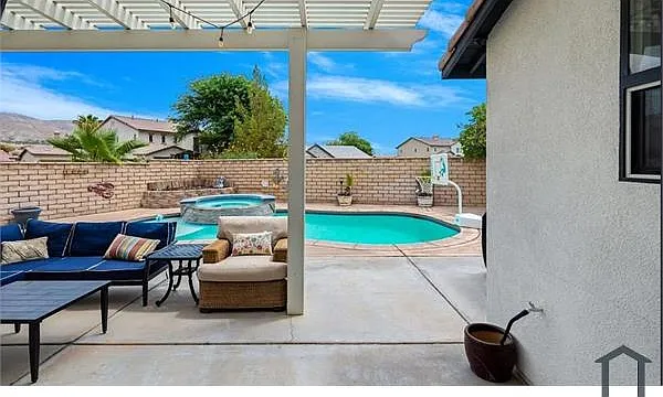 37590 Severn Pl — Photo 2