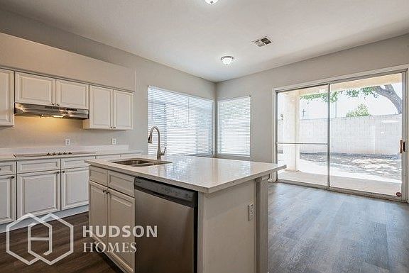 5th image of 4107 E Hancock Dr