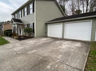9277 Countryway Dr, Knoxville, TN 37922