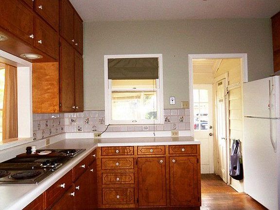 5th image of 217 W Leona St