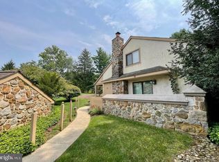 19 Sugar Knoll Dr #19, Devon, PA 19333
