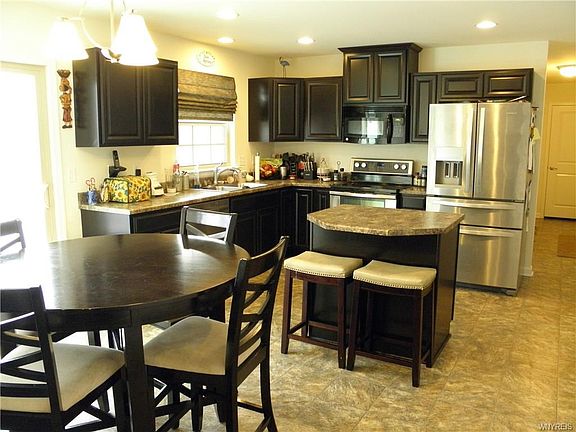 5th image of 108 John Alex Dr