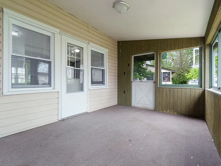 4 Midland Heights Cir #C — Photo 13