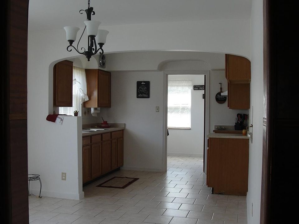 Kitchen/Dining area