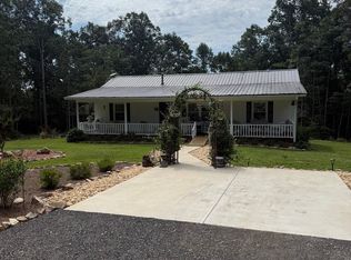 2014 Athens Rd, Royston, GA 30662