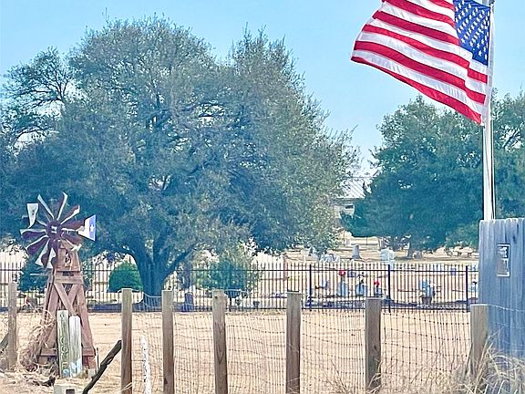 2nd image of 1116 E Navarro Ave