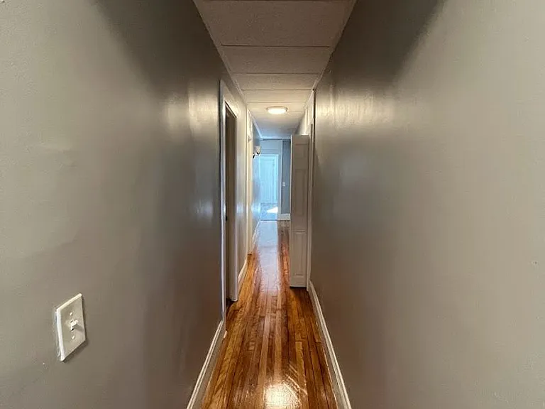 83 Saint James Ave — Photo 10