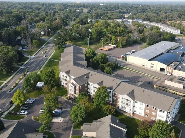 2231 Penn Pl APT 325, North Saint Paul, MN 55109