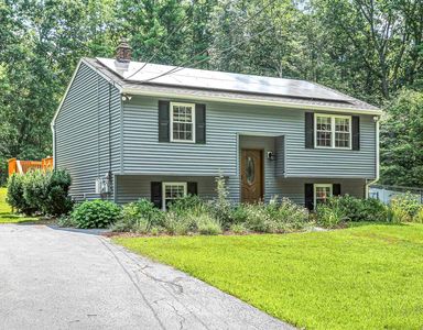 195 Holly Dr, Gardner, MA, 01440