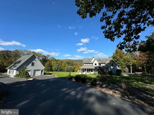 591 Blue Mountain Pkwy, Harrisburg, PA 17112