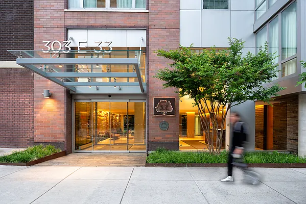 Rented by Compass | media 30