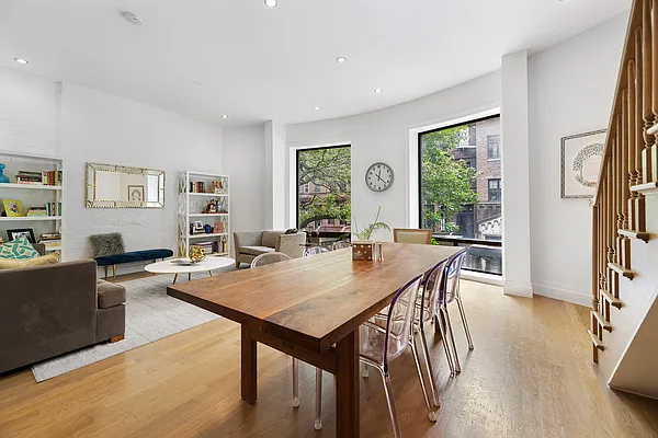 Rented by REAL New York | media 20