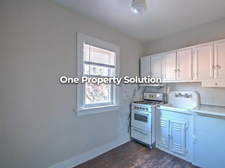 6831 Jackson Ave #4 — Photo 2