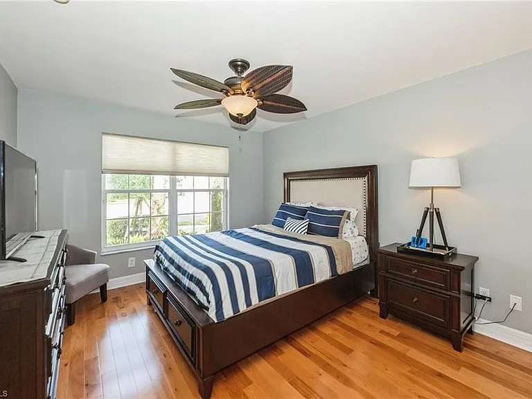 2438 Butterfly Palm Dr — Photo 10