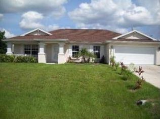 635 NE Juanita Pl, Cape Coral, FL 33909