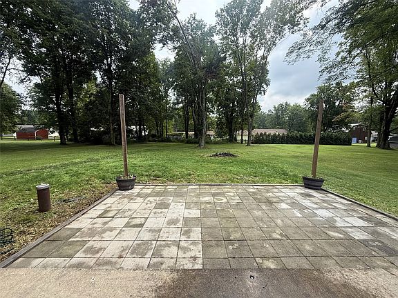 4th image of 10898 Jackson Ave