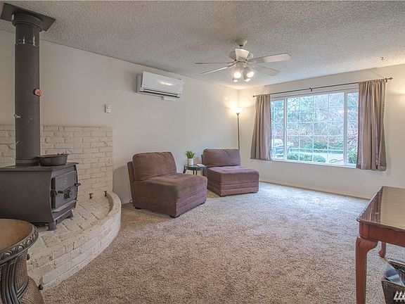 5th image of 306 W Huntley St