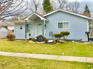 723 N Green Dr, Wheeling, IL 60090