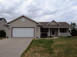 1225 Bruin Ln, Janesville, WI 53545