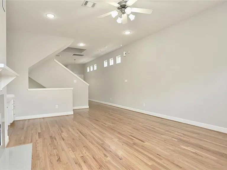 3614 Main Plaza Dr — Photo 4