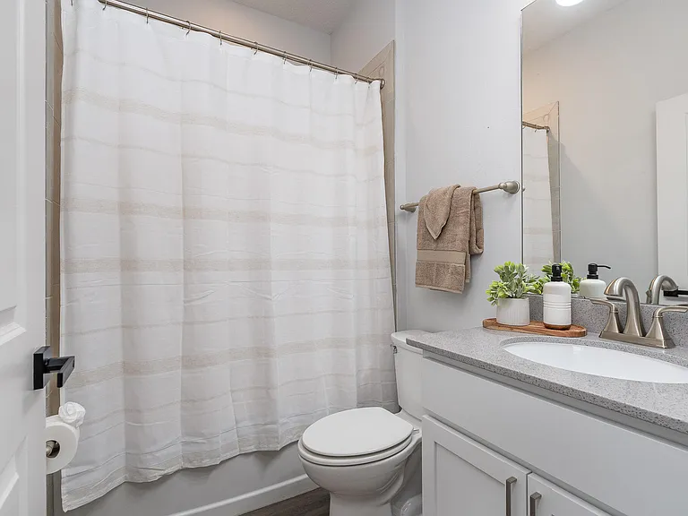 620 Cecelia Ave SE — Photo 21