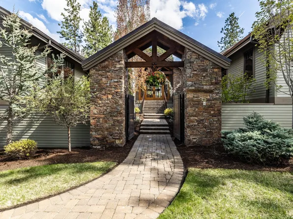 19334 Green Lakes Loop, Bend, OR 97702