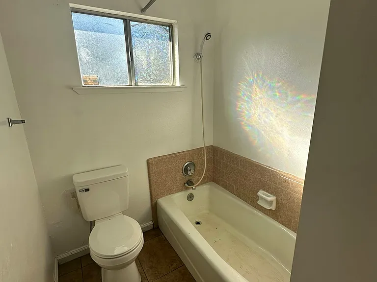 1711 E Paradise Ave — Photo 8