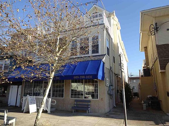 4th image of 1155 Asbury Ave #B