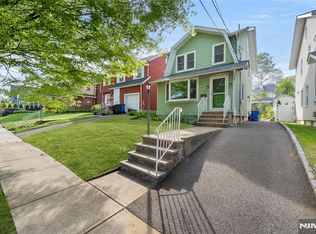 272 Van Winkle Pl, Rutherford, NJ 07070