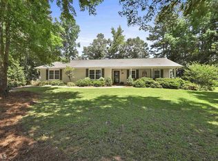 260 Cedar Cir, Fayetteville, GA 30214