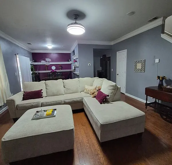 673 Providence Pl SW — Photo 3