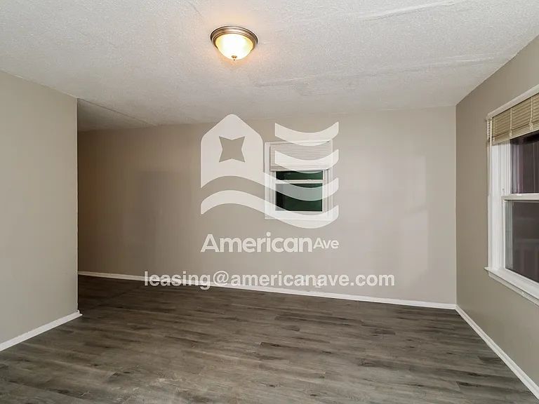697632_003_living_room_12854367.jpg