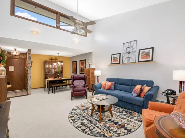 12600 Parkwood Dr APT 307, Burnsville, MN 55337