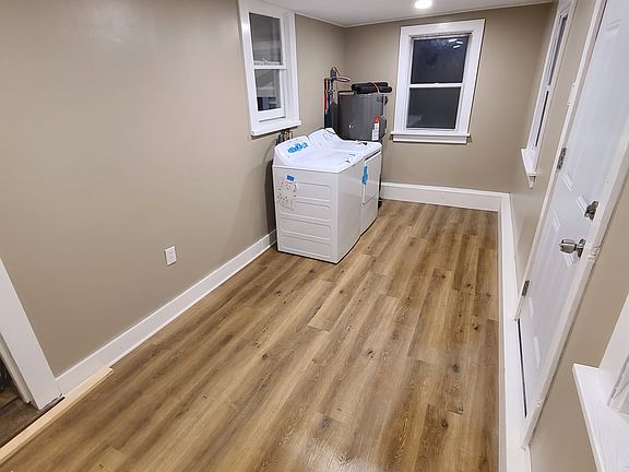2nd image of 130 Woodlawn Ave