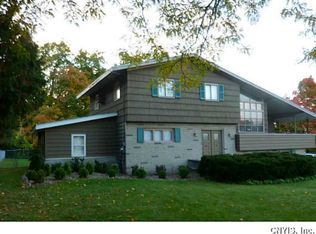 596 Stoneleigh Rd, Oneida, NY 13421