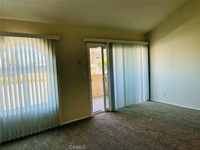 16701 Bolsa Chica St — Photo 17