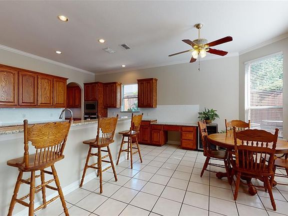 4th image of 2528 Matterhorn Ln