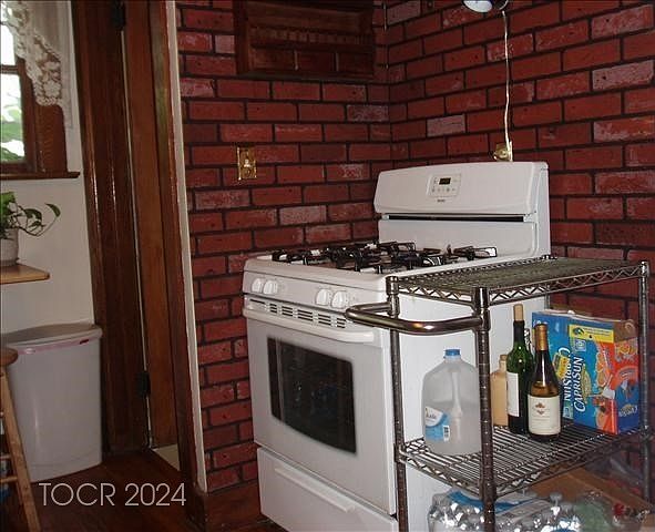 2nd image of 216 Circle Ave