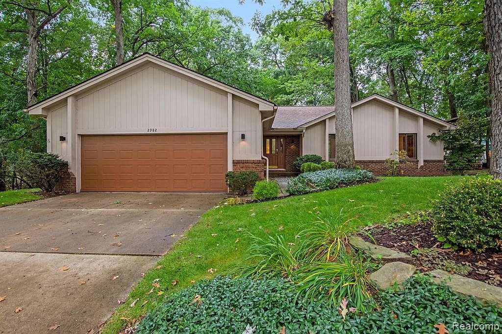 2982 Loon Lake Shores Rd, Waterford, MI 48329 MLS 20230081868 Zillow