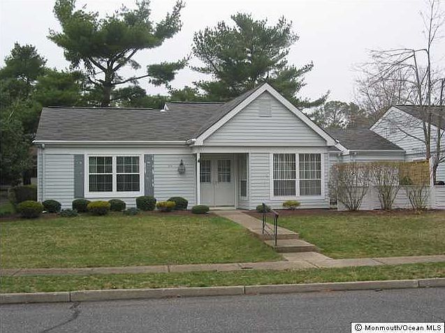 1st image of 542 Norwich Drive #A
